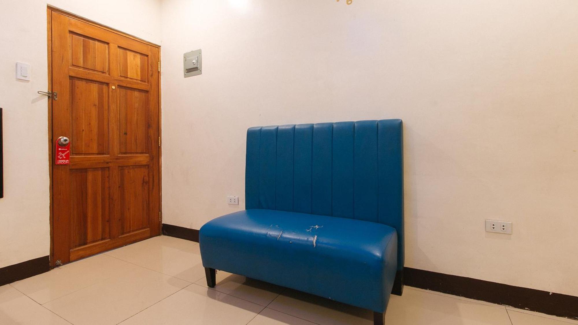 Reddoorz At V-Cat Apartelle Sampaloc Manila Exteriér fotografie