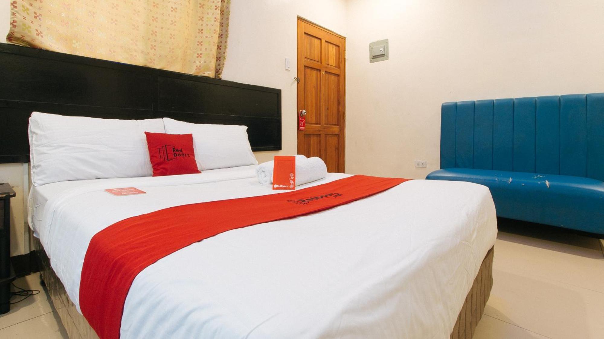 Reddoorz At V-Cat Apartelle Sampaloc Manila Exteriér fotografie