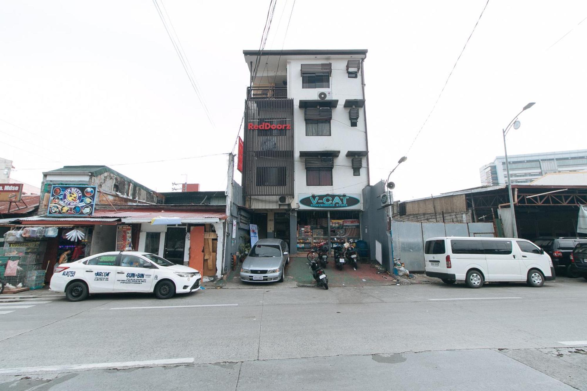 Reddoorz At V-Cat Apartelle Sampaloc Manila Exteriér fotografie