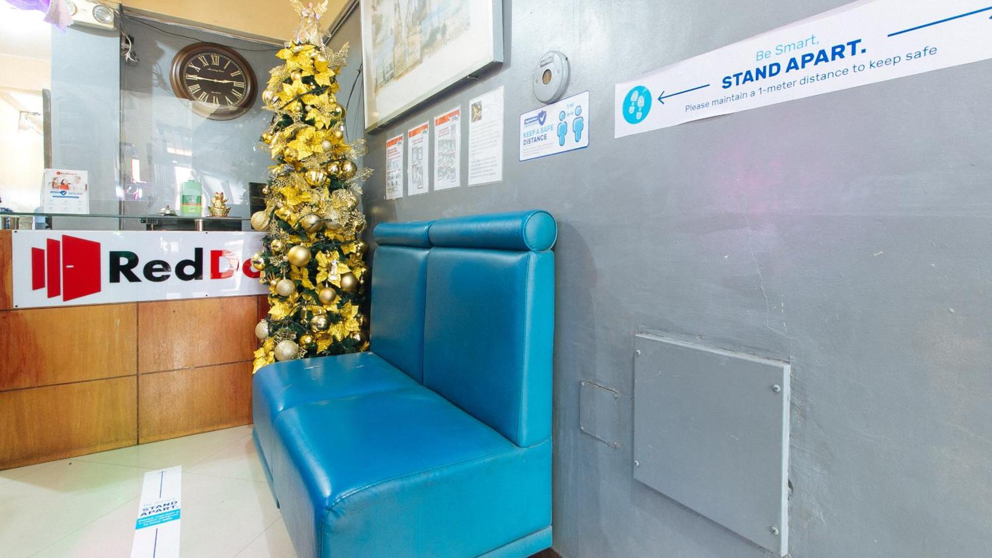 Reddoorz At V-Cat Apartelle Sampaloc Manila Exteriér fotografie