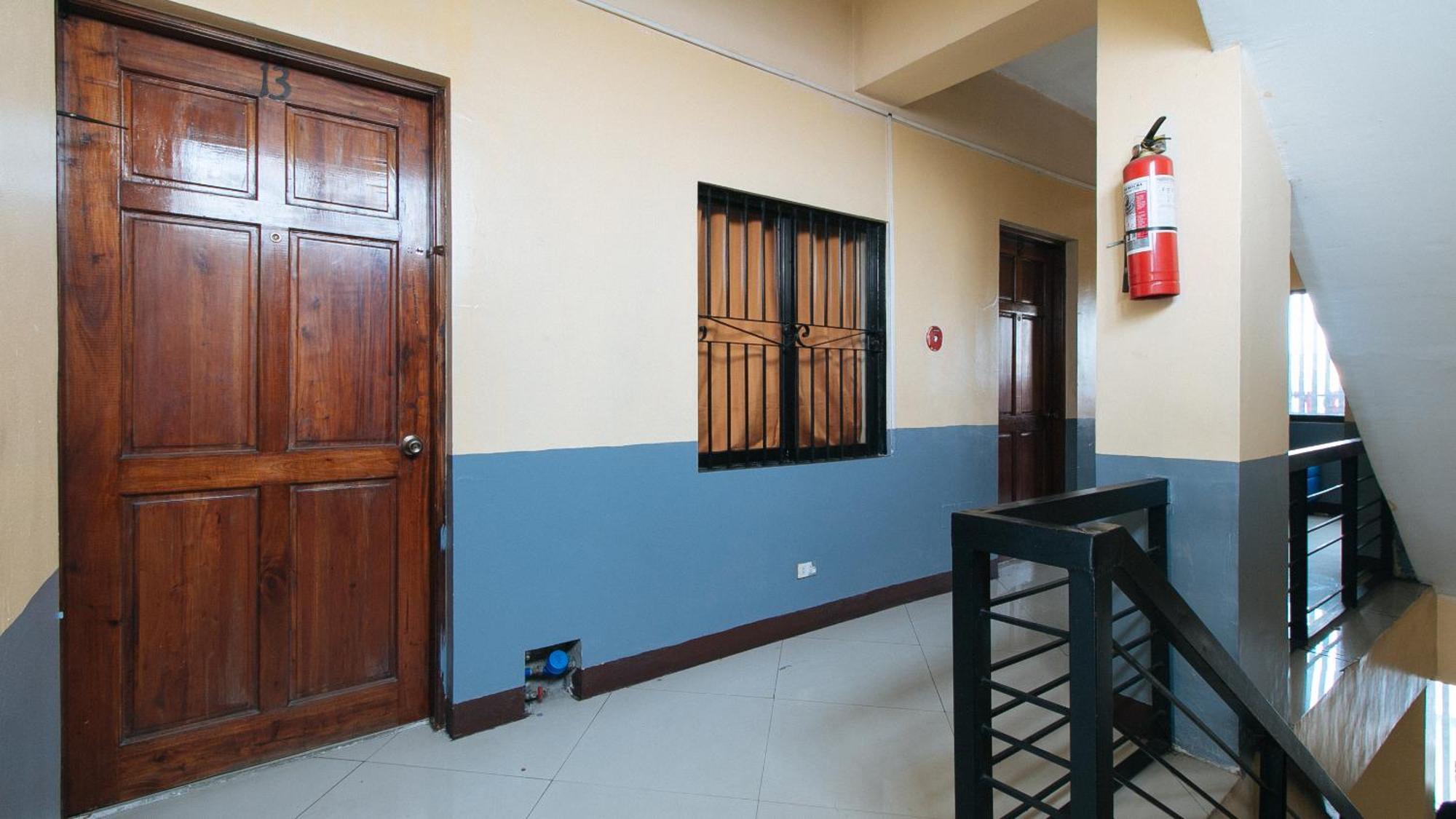 Reddoorz At V-Cat Apartelle Sampaloc Manila Exteriér fotografie
